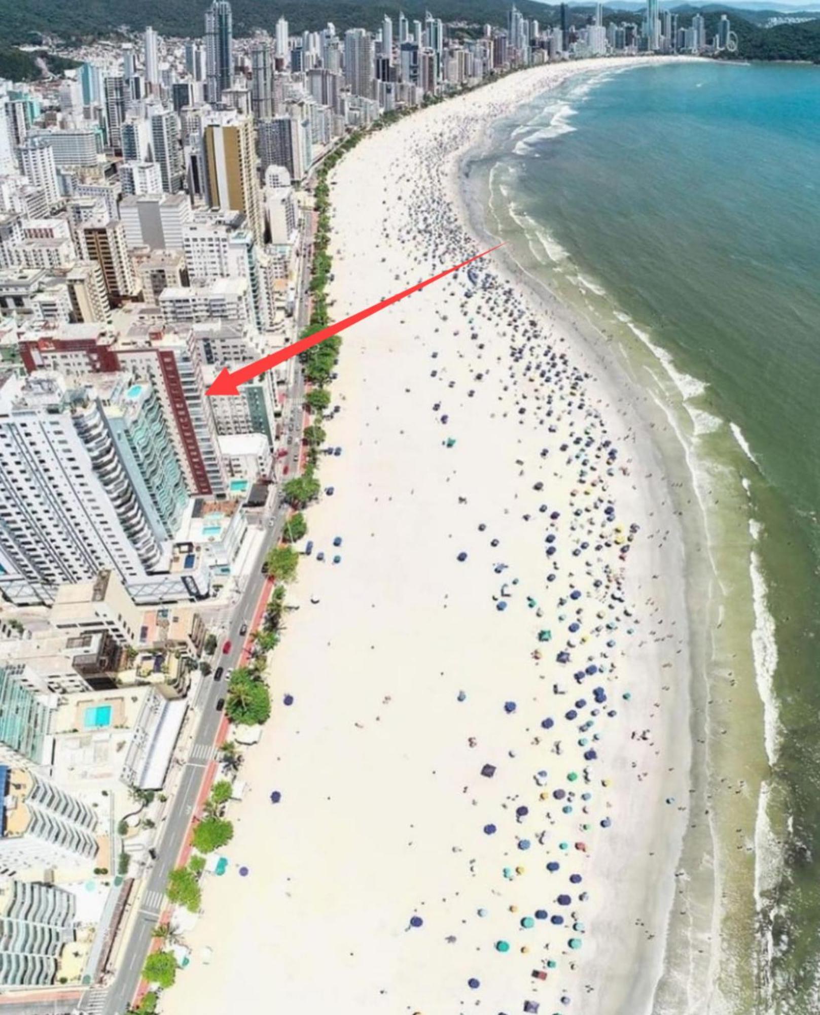 APARTAMENTO VISTA MAR - Pé na areia Balneario Camboriu Exterior foto
